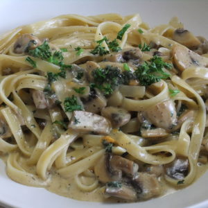 Tagliatelle mit Steinpilzen und Sahne.