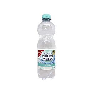 Mineral Wasser mit gas 0.5
